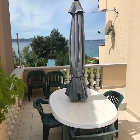 卡提卡公寓 公寓 Kožino